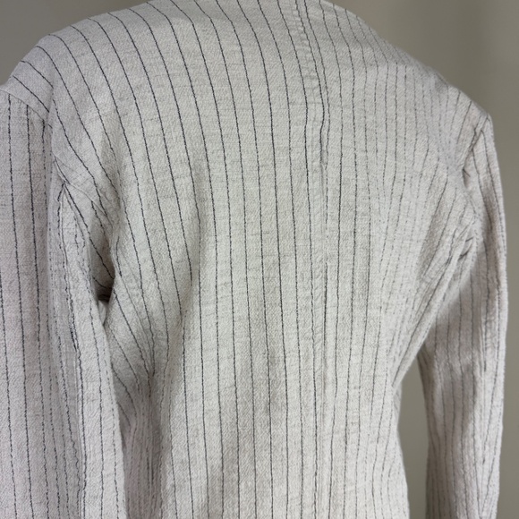 Lightweight Striped Buttoned Jacket - Picture 5 of 6